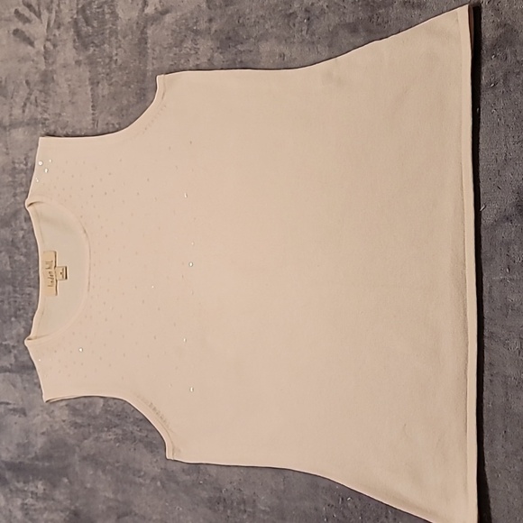 0486. EUC ~ Just a little Sparkle ✨️Sweater Vest wear it alone or under a jacket - Picture 1 of 8